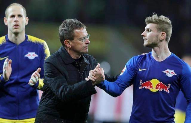 足球英超球迷怒喷转播商调整赛程