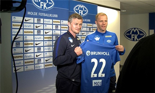 亚冠海港VS柔佛新山：3大外援出击，两大国足希望之星领衔，李圣龙冲锋