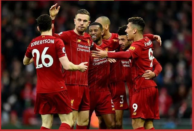 致敬，王刚庆祝足协杯冠军时背后写着：献给我们的主帅塞蒂恩