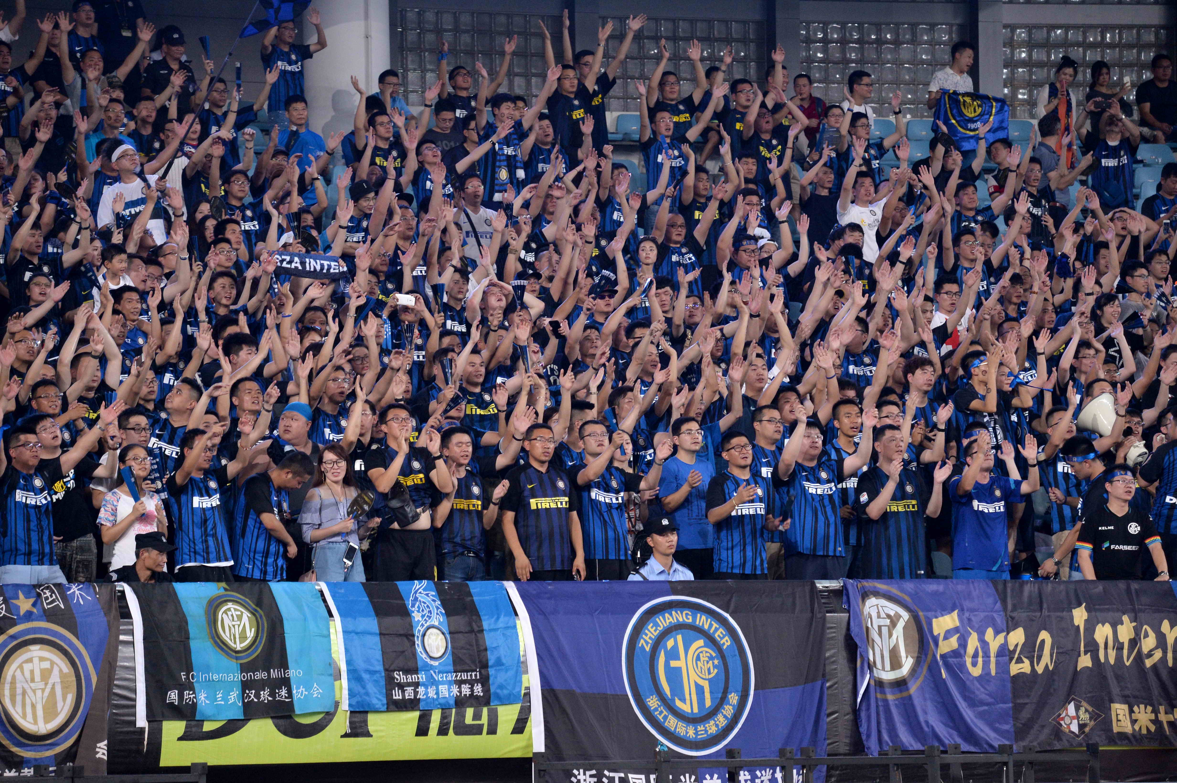 查尔顿官方：在昨日英冠比赛中一名球迷突发疾病不幸离世