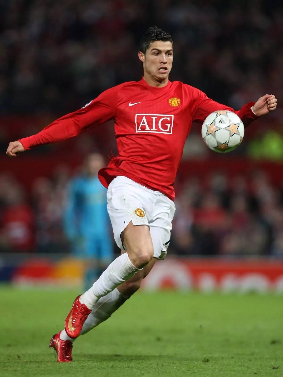 球星关键球命中后转身太霸气