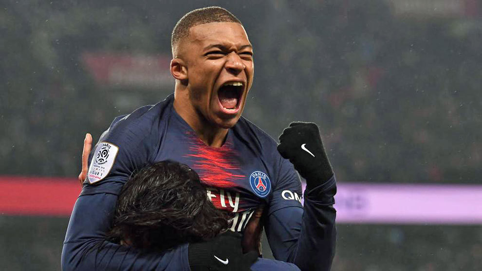 媒体：巴黎球员维蒂尼亚当选葡萄牙本年度最佳球员（媒体：巴黎中场维蒂尼亚荣膺葡萄牙年度最佳球员）