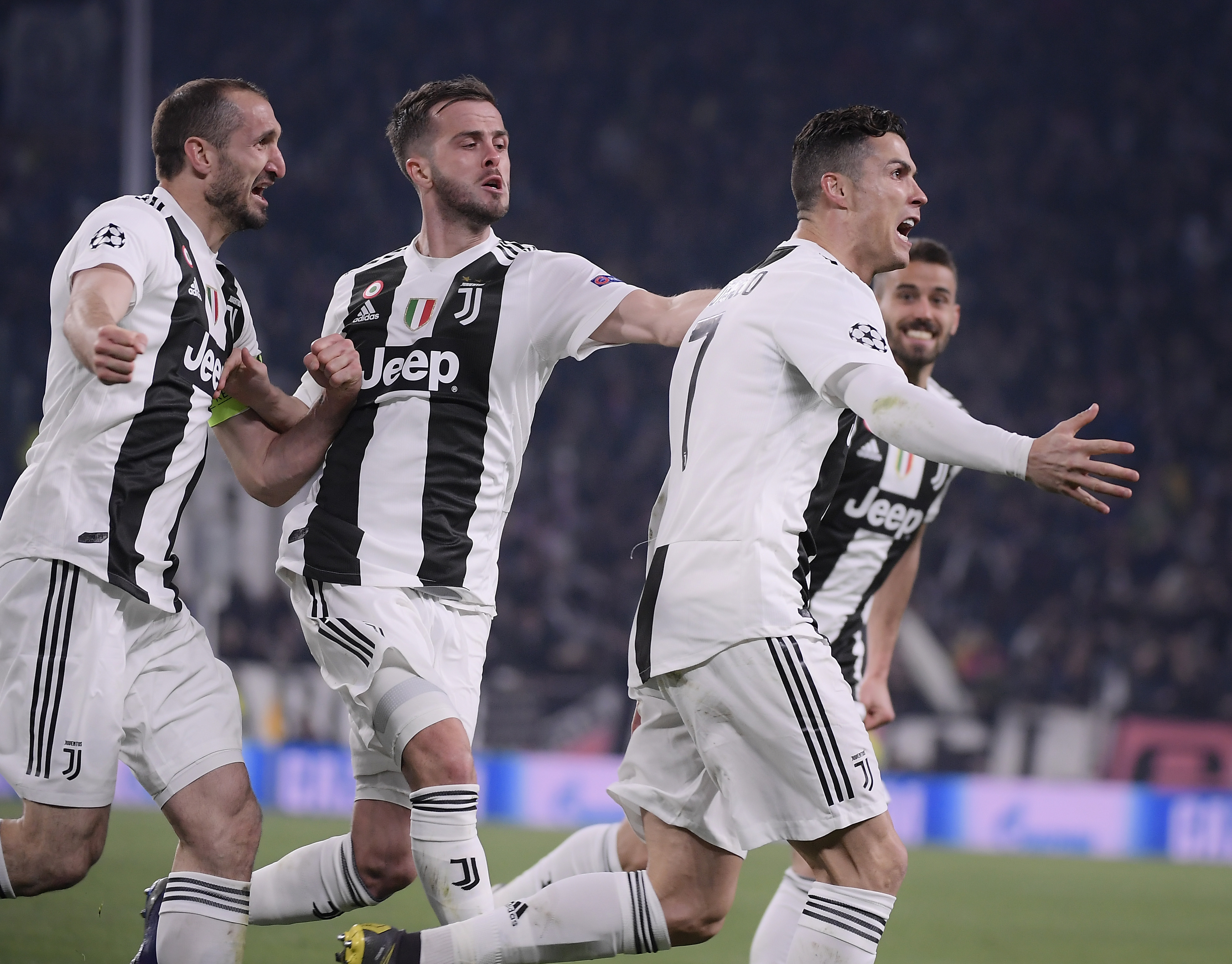 德甲前瞻：多特蒙德联赛主场不败，霍芬海姆进攻火力强劲